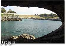 Grotta costiera a Porto Badisco